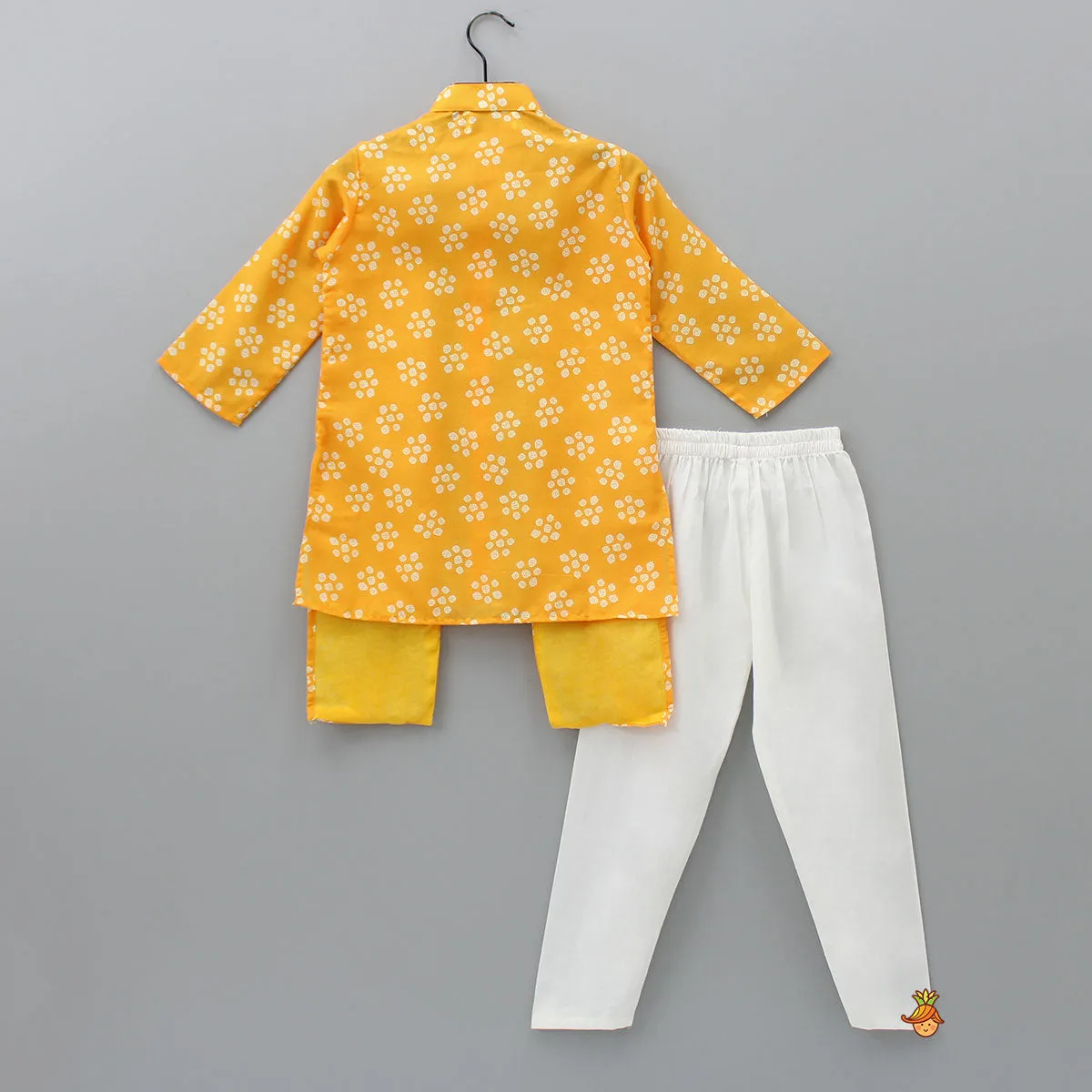 Bandhani Printed Yellow Jacket Style Kurta With Pyjama