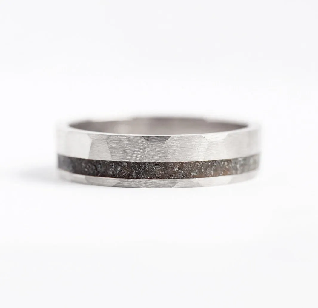 Jean Hammered Black Spinel Inlay Wedding Band